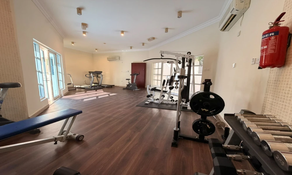 PRIME 4BR VILLA | BALCONY | SWIMMING POOL & GYM - Image 10