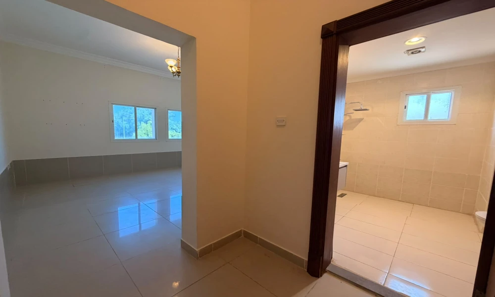 PRIME 4BR VILLA | BALCONY | SWIMMING POOL & GYM - Image 6