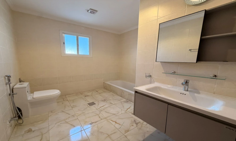 PRIME 4BR VILLA | BALCONY | SWIMMING POOL & GYM - Image 9