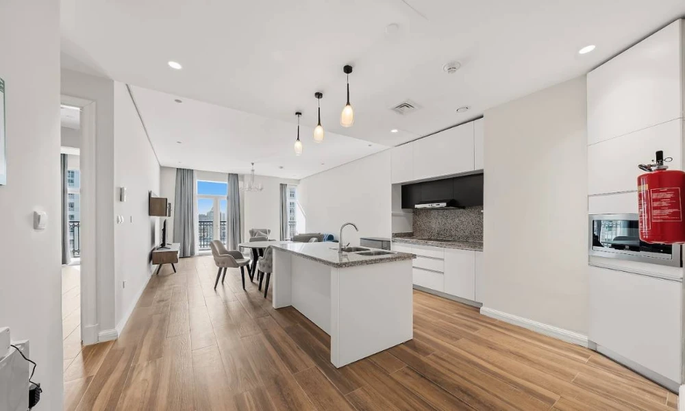 PRIVATE BALCONY | 1 BR ACCESS TO AMENITIES | SALE small 2