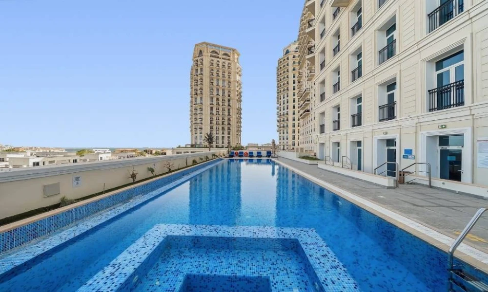 PRIVATE BALCONY | 1 BR ACCESS TO AMENITIES | SALE - Image 5