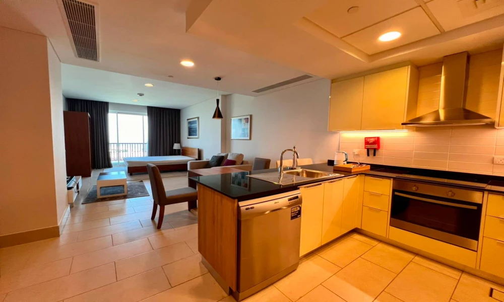 SEA VIEW FF STUDIO| BALCONY & BILLS INCLUDED small 2