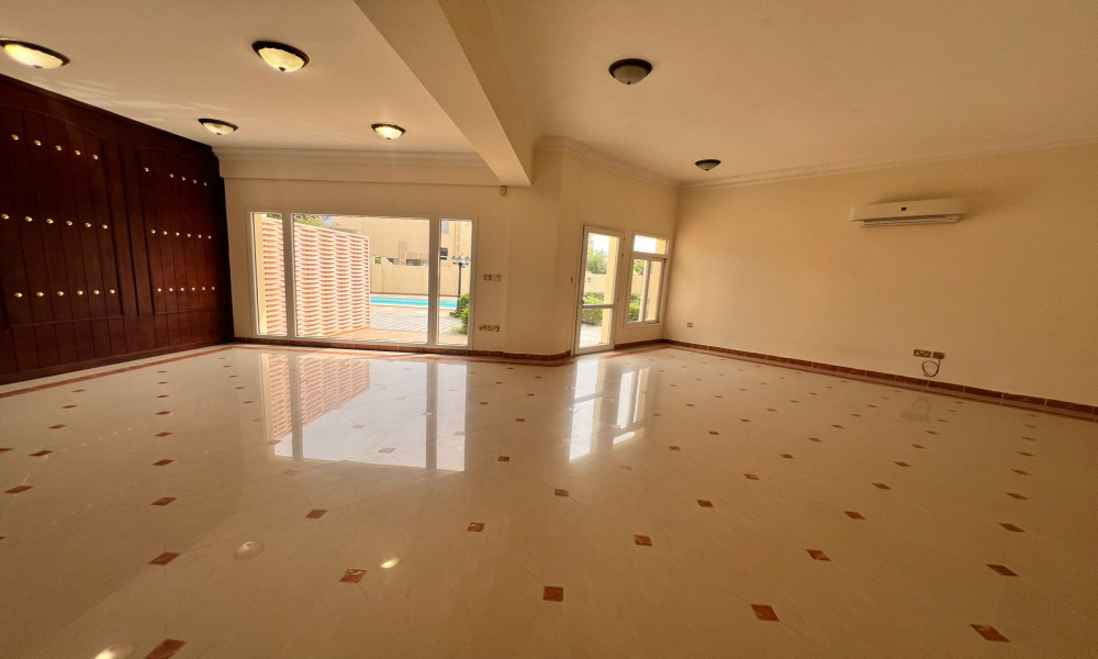 Semi Furnished Family Villa in West Bay Lagoon - Image 5