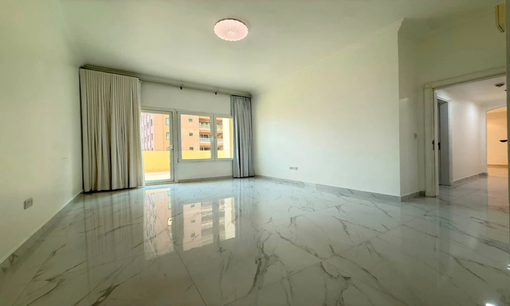 SF 2 BR | W/ BALCONY MARINA VIEW & FACILITIES small 3