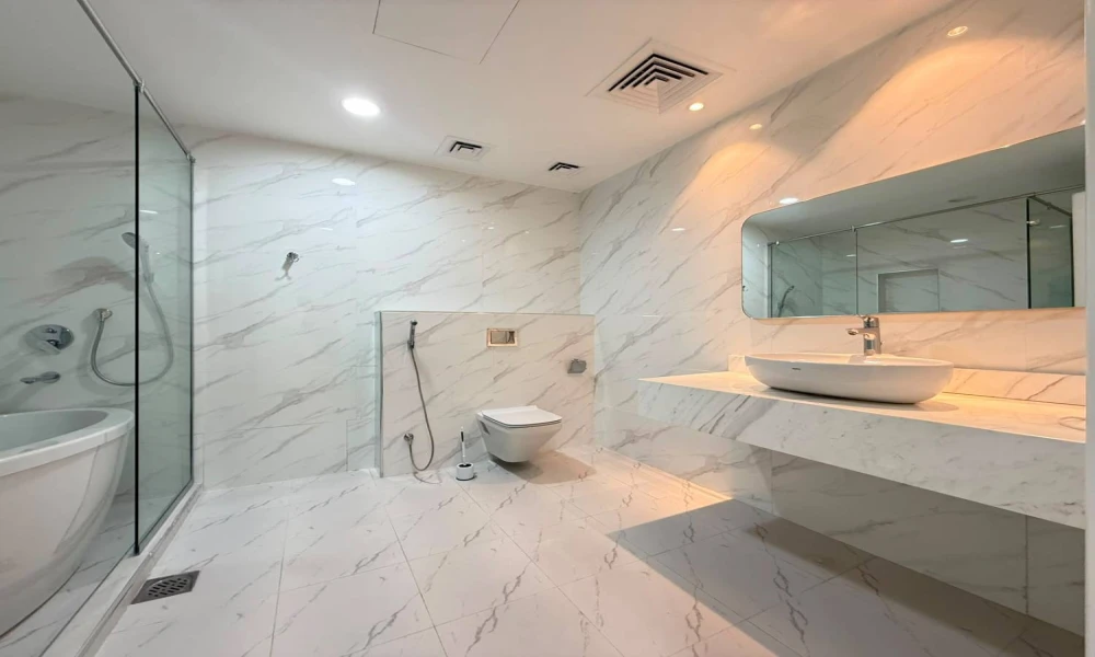SF 2 BR | W/ BALCONY MARINA VIEW & FACILITIES - Image 8