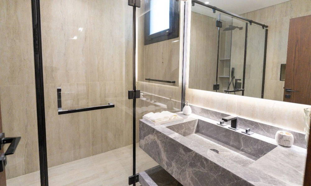 SOPHISTICATED 2BR APT WITH BALCONY| LUSAIL - Image 10