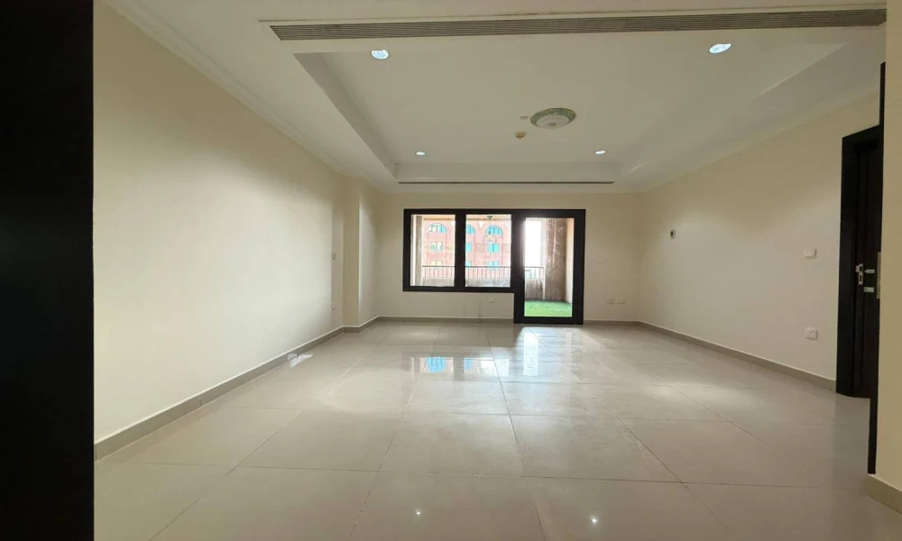 SPACIOUS 1BR+OFFICE SF BALCONY SEA VIEW+AMENITIES small 3