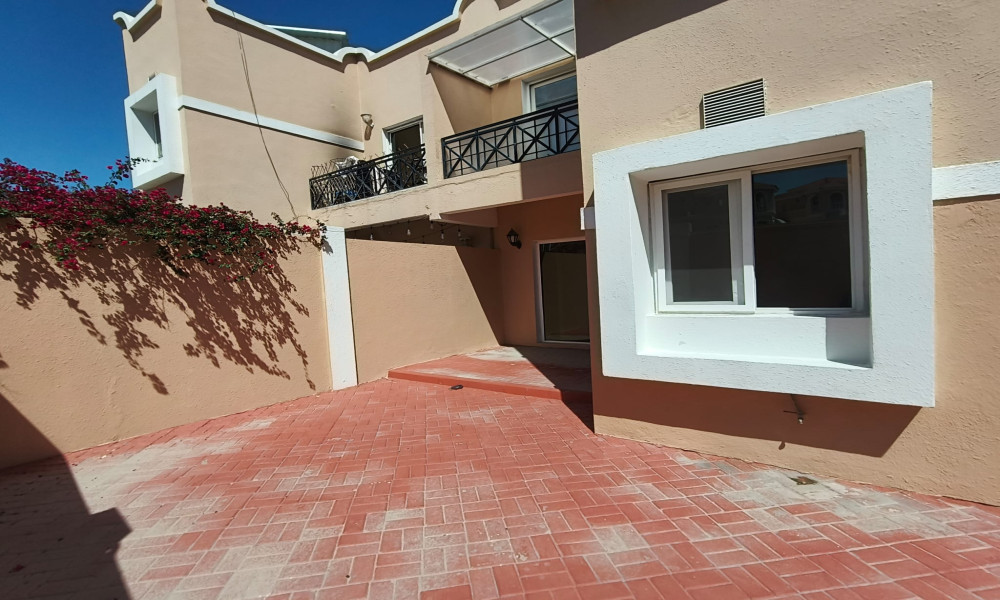 Spacious 2 BHK Apartment for Rent in Abu Hamour - Image 5