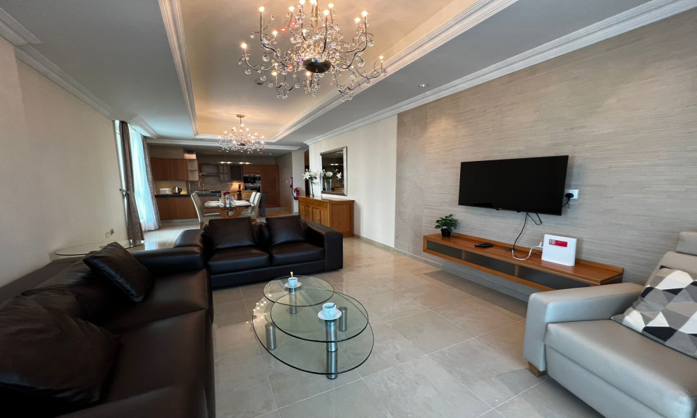 Spacious 2 BHK Apartment for Rent in Prime Area