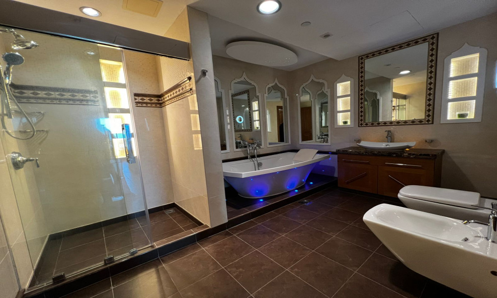 Spacious 2 BHK Apartment for Rent in Prime Area small 3