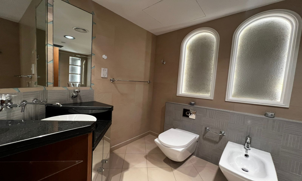 Spacious 2 BHK Apartment for Rent in Prime Area - Image 6