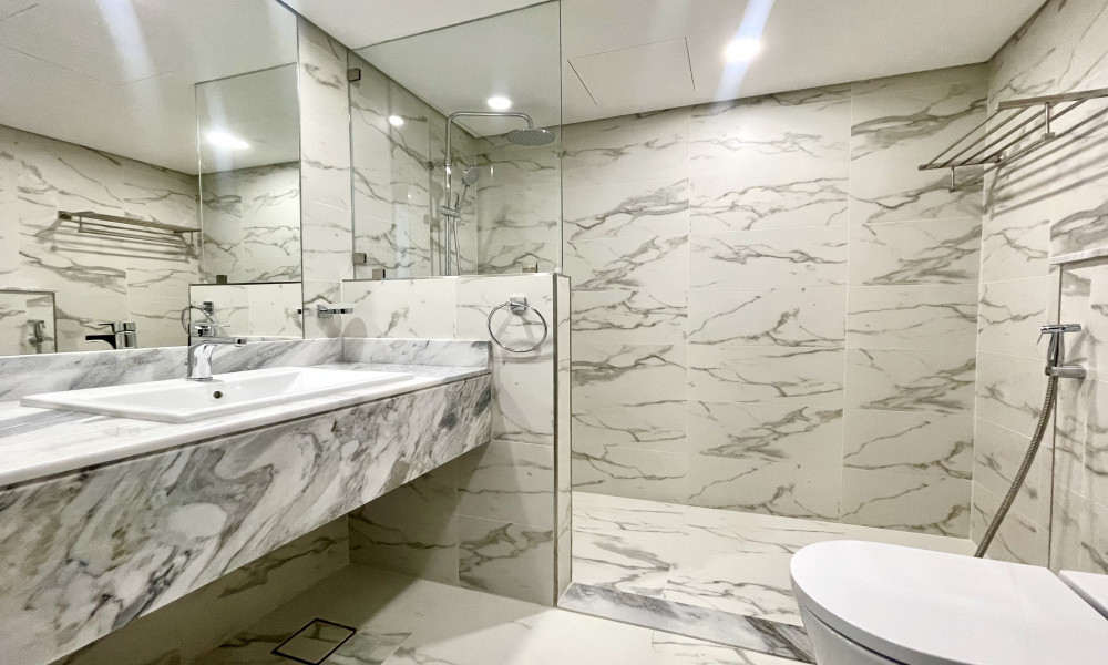 Spacious 2BHK Furnished Apartment for Rent Lusail - Image 4