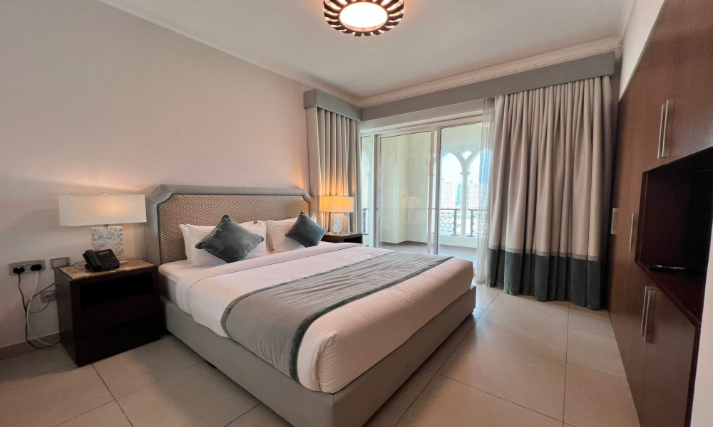 Spacious 2BHK + Maid Marina View | Pearl Qatar - Image 10