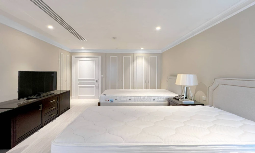 SPACIOUS 2BR FULLY FURNISHED APARTMENT| W/BILLS - Image 5