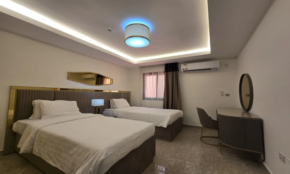 SPACIOUS 3 BHK FOR SALE MODERN FAMILY LIVING W/ AMENITIES small 2