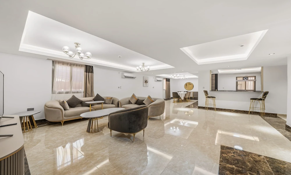 SPACIOUS 3 BHK FOR SALE MODERN FAMILY LIVING W/ AMENITIES small 2