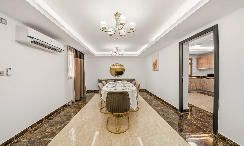 SPACIOUS 3 BHK FOR SALE MODERN FAMILY LIVING W/ AMENITIES - Image 8