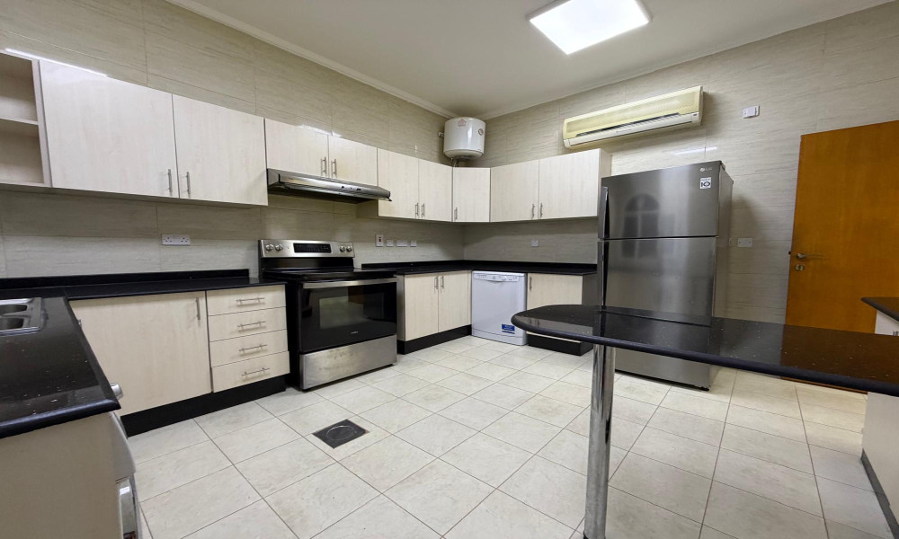 Spacious 3BHK Semi-Furnished Villa in Abu Hamour - Image 6