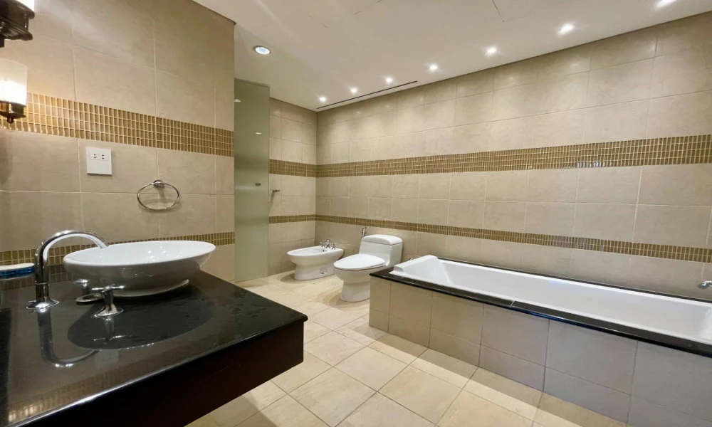 SPACIOUS 4BR + MAID TOWNHOUSE FOR SALE | PEARL - Image 10