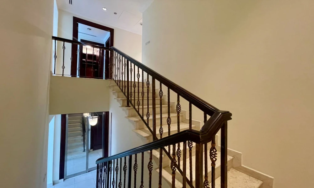 SPACIOUS 4BR + MAID TOWNHOUSE FOR SALE | PEARL small 2