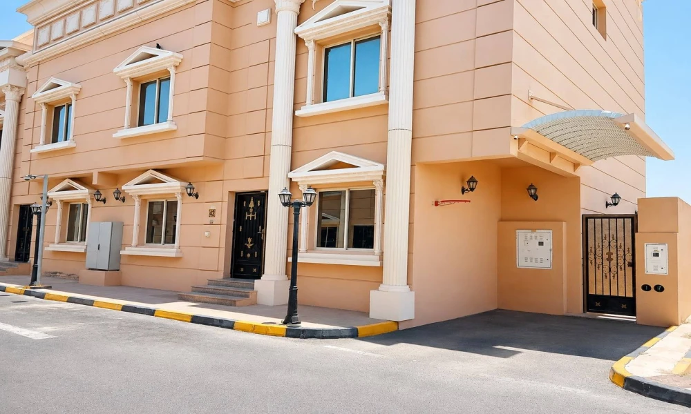SPACIOUS 5BHK COMPOUND VILLA | FAMILY LIVING small 1
