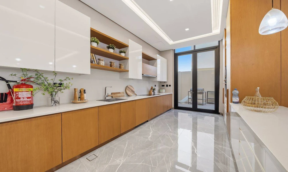 SPACIOUS 5BHK VILLA | FOR SALE IN THE PEARL - Image 7
