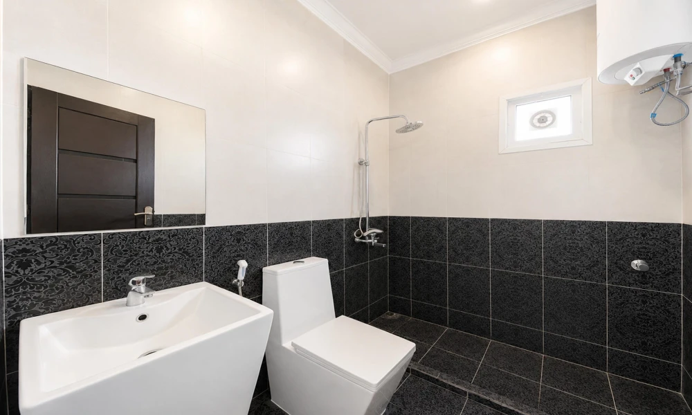SPACIOUS 6BR VILLA | FOR SALE | UNFURNISHED - Image 9