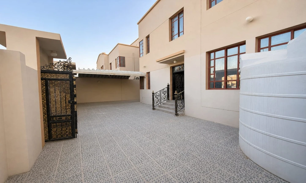 SPACIOUS 6BR VILLA | IDEAL FAMILY HOME| PARKING - Image 9