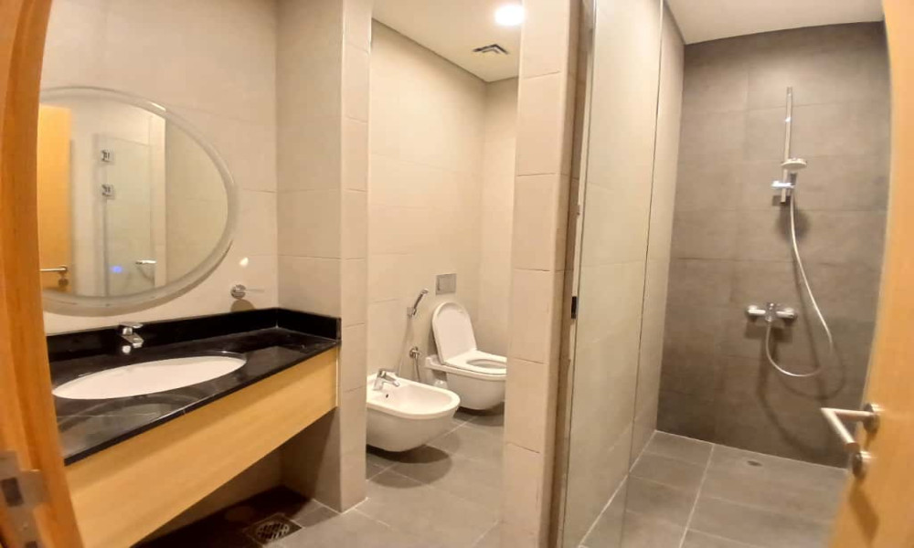 SPACIOUS FULLY FURNISHED 2 BHK+MAID FOR RENT | MARINA VIEW - Image 5