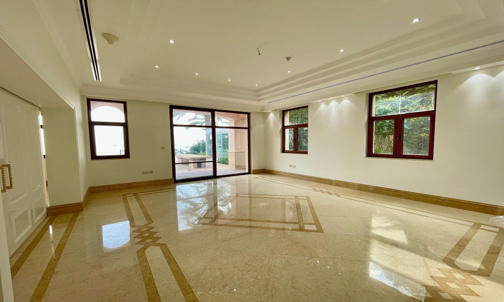 SPACIOUS LUXURY 4BHK HOME NEAR BEACH BAY FOR RENT - Image 4