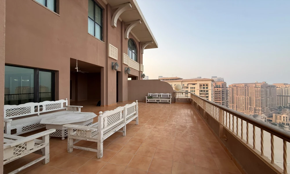 SPACIOUS SF 2BR | BALCONY | PRIME LOCATION - Image 9