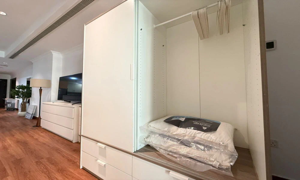SPACIOUS STUDIO W/ LARGE BALCONY | KID'S PLAYROOM - Image 4