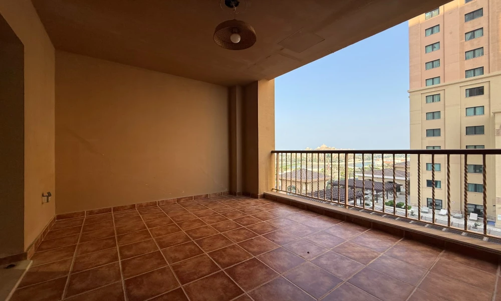 SPACIOUS STUDIO W/ LARGE BALCONY | KID'S PLAYROOM - Image 9