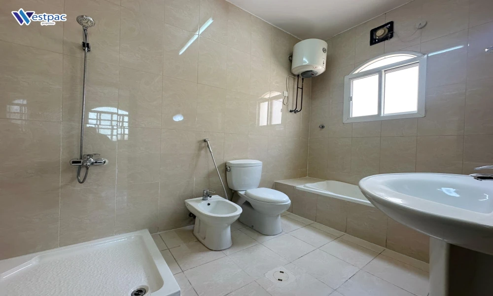 SPACIOUS VILLA W/ 5BR | UNFURNISHED | PARKING AREA - Image 7
