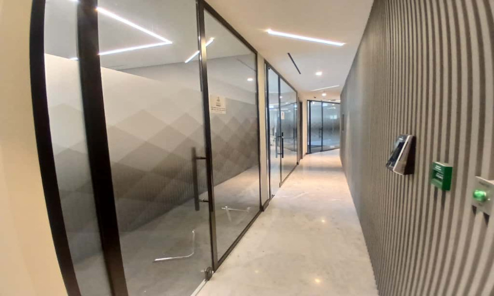 STEP INTO SUCCESS |FULLY FITTED MARINA OFFICE| small 1