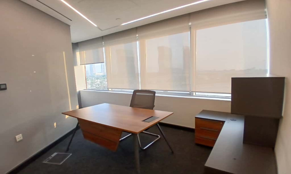 STEP INTO SUCCESS |FULLY FITTED MARINA OFFICE| small 3