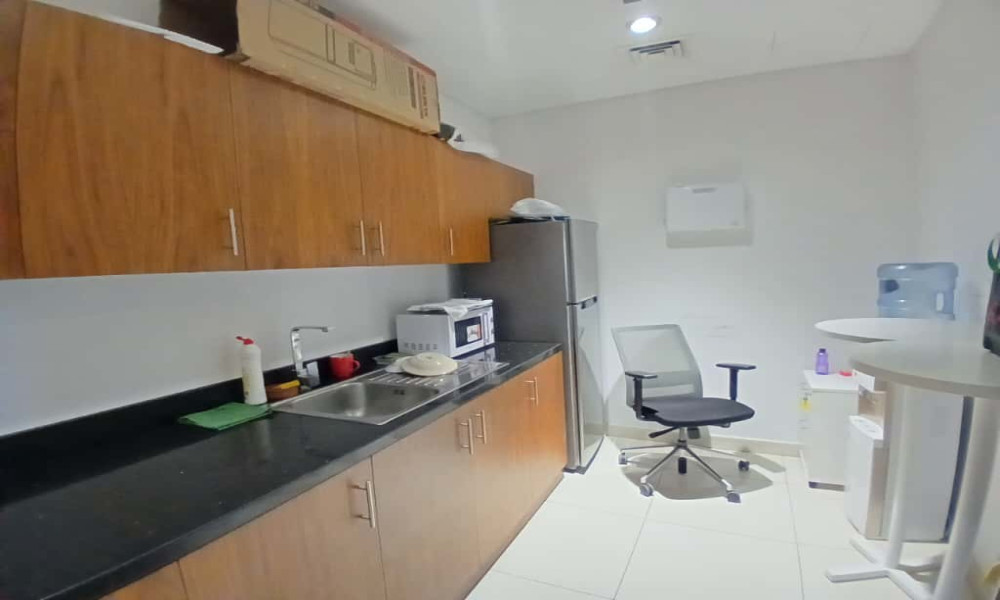 STEP INTO SUCCESS |FULLY FITTED MARINA OFFICE| - Image 5