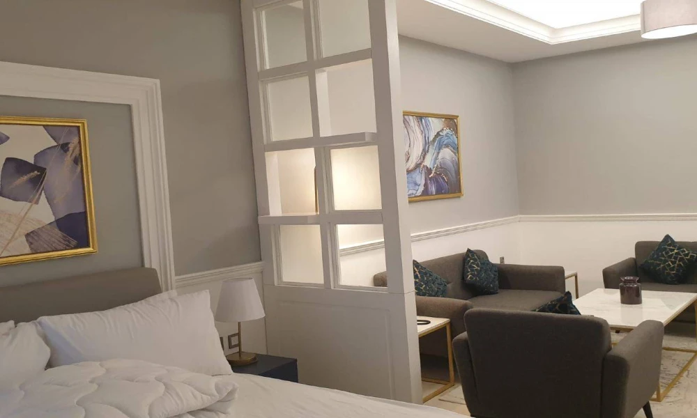 STUDIO APARTMENT WITH GYM AND POOL | SUNSET VIEW small 1