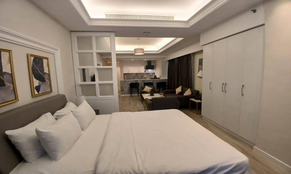STUDIO INCLUDING BILLS + AMENITIES | PRIME AREA small 2