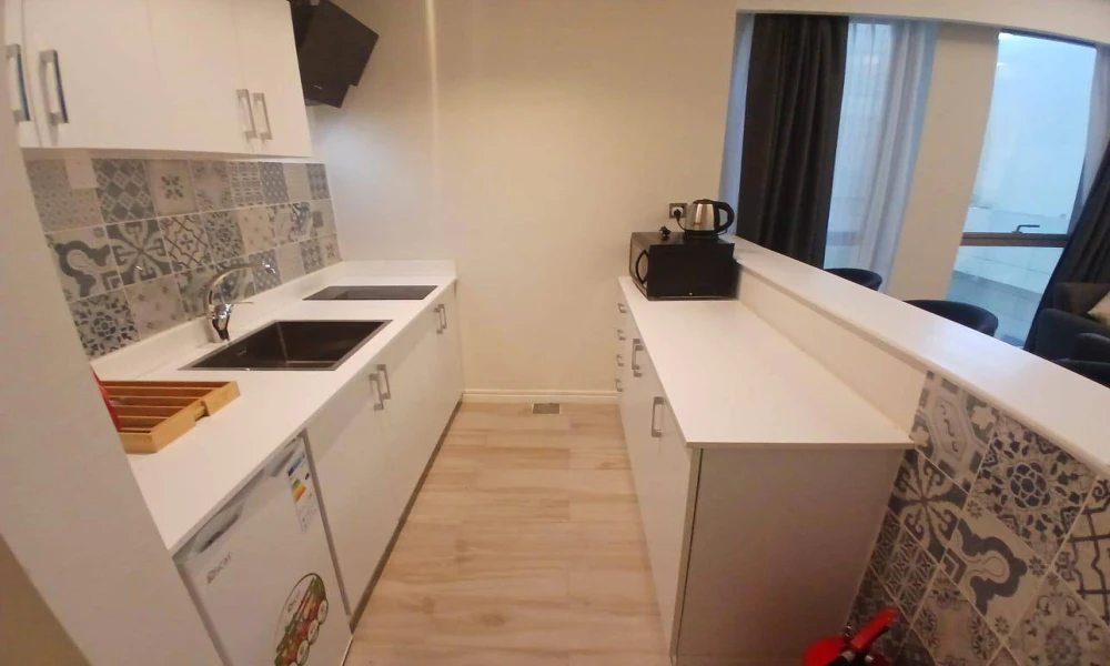 STUDIO INCLUDING BILLS + AMENITIES | PRIME AREA - Image 4