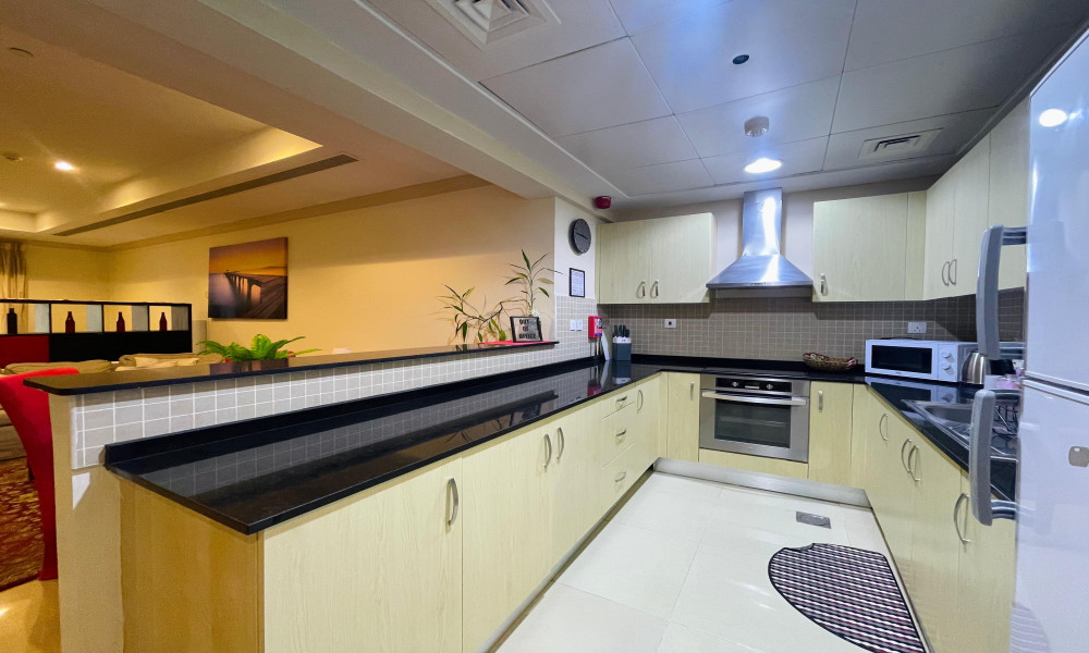 Studio Living in The Pearl Furnished for Rent - Image 6