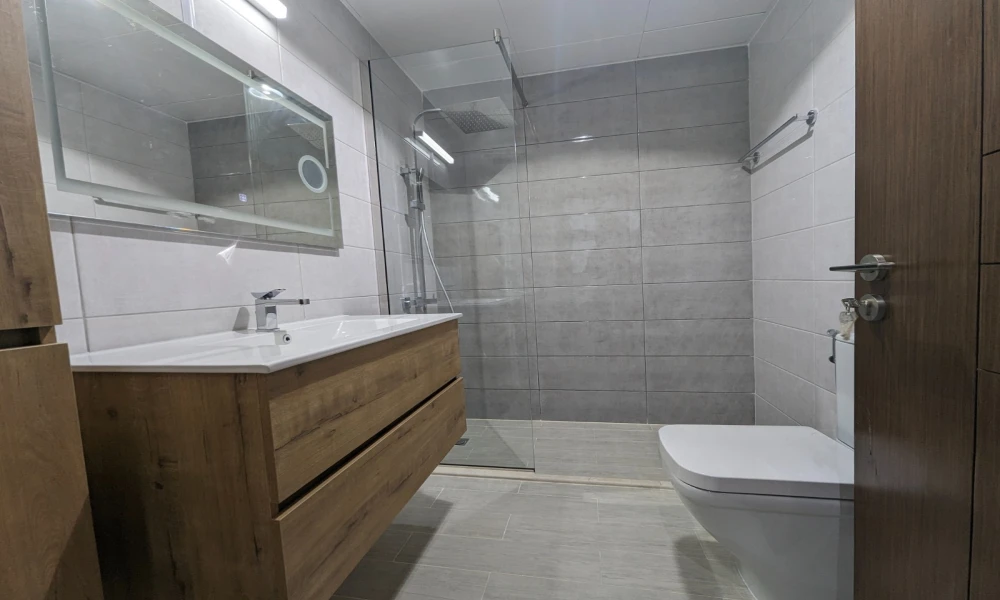 STUNNING 2BR | BILLS INCLUDED | FULLY FURNISHED small 3