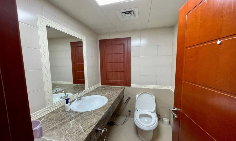 STUNNING 2BR | MARINA VIEW | FULL FACILITIES - Image 10