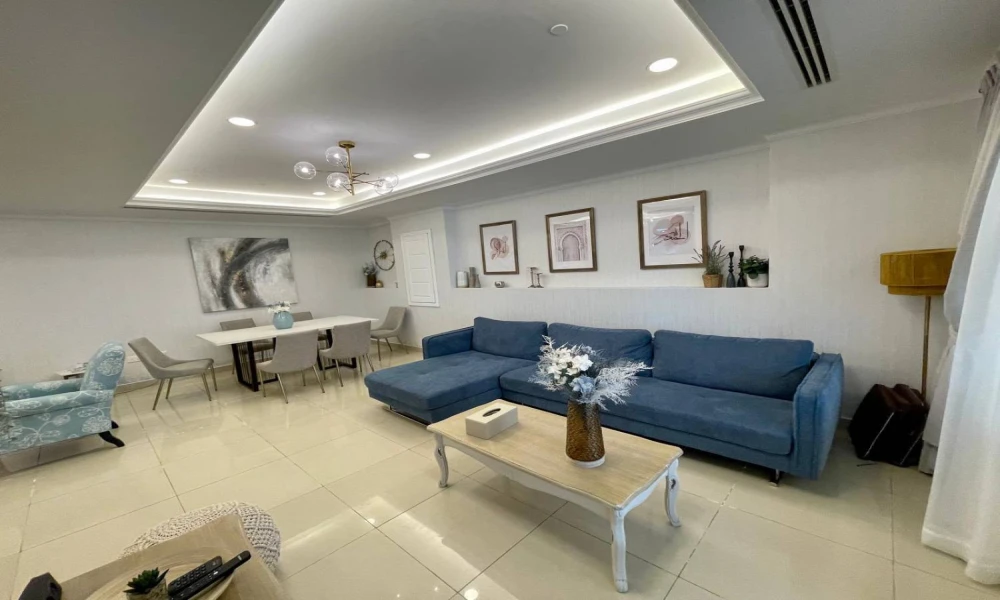 STUNNING 2BR | MARINA VIEW | FULL FACILITIES small 1