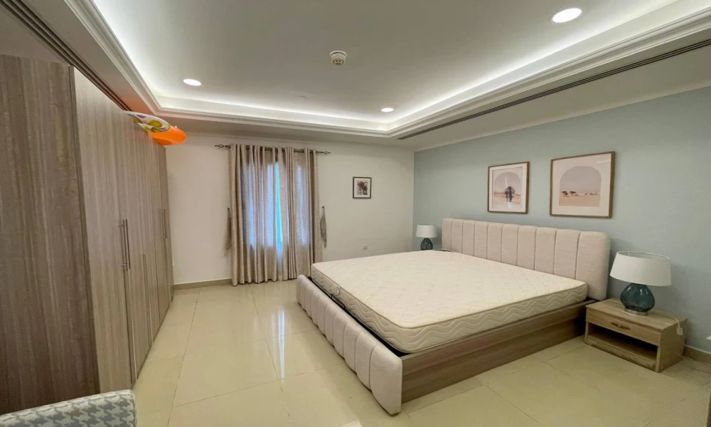 STUNNING 2BR | MARINA VIEW | FULL FACILITIES - Image 4