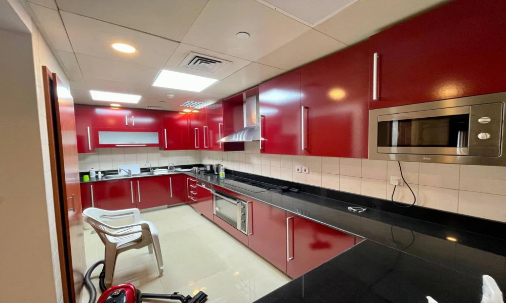 STUNNING 2BR | MARINA VIEW | FULL FACILITIES - Image 7