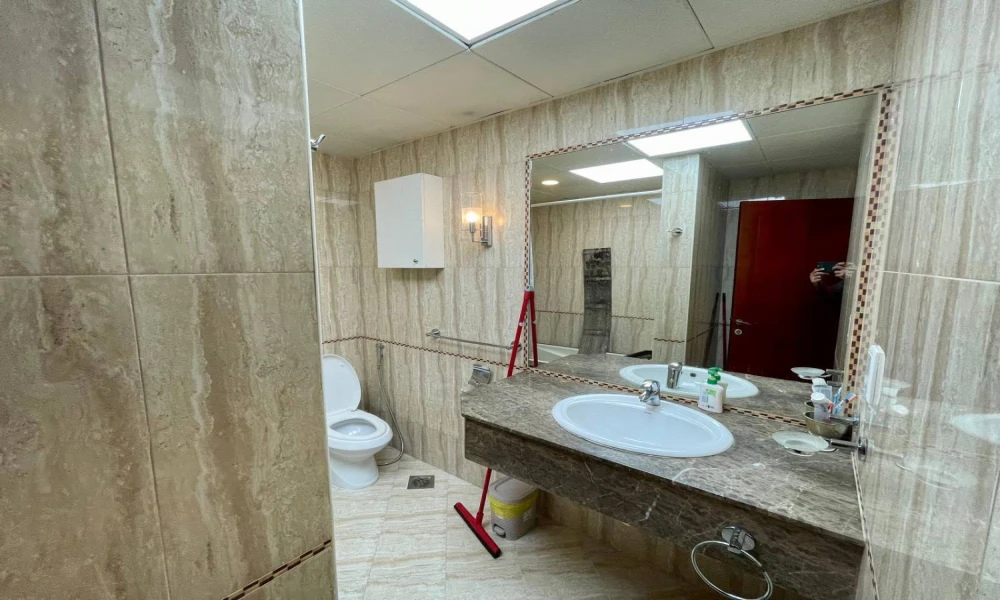 STUNNING 2BR | MARINA VIEW | FULL FACILITIES - Image 8