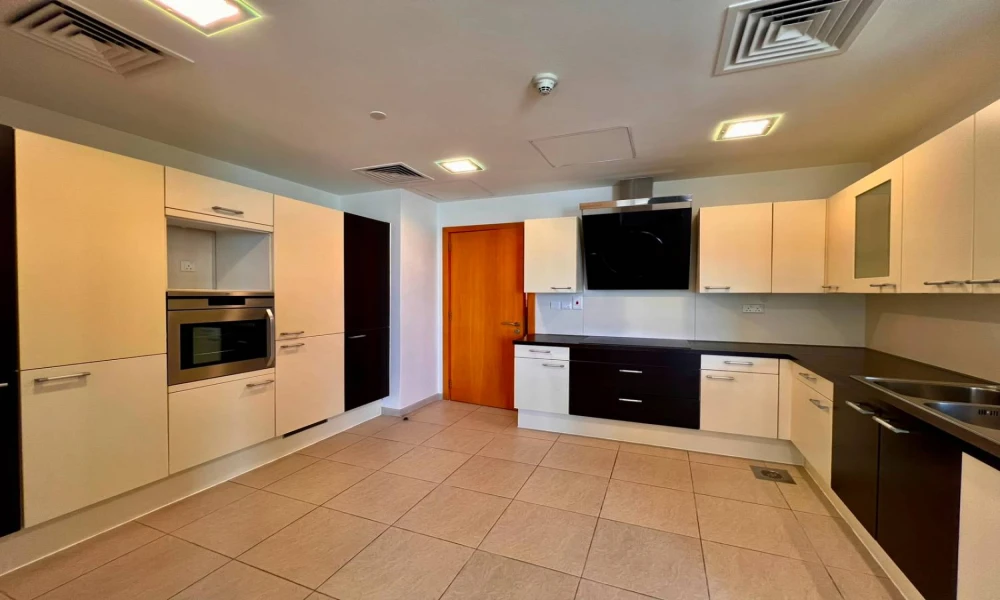 STUNNING SEA VIEW | 3BR + MAID | W/BALCONY & BILLS - Image 9