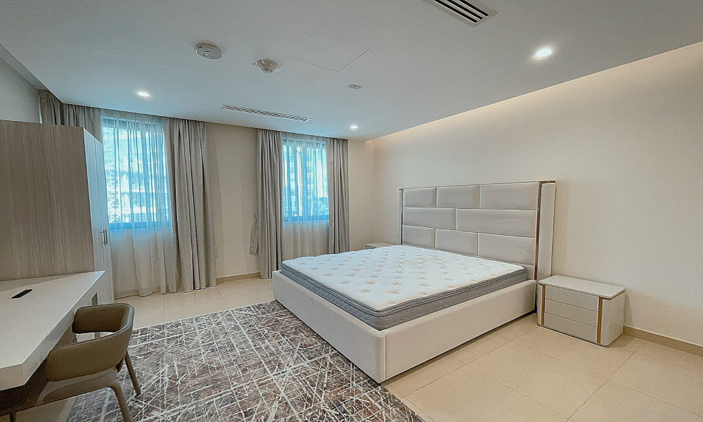 Stylish 1BHK w/ Balcony | Furnished | Pearl - Image 4