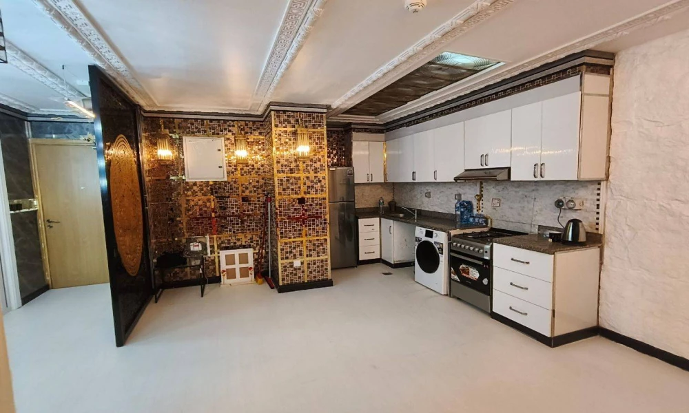 WELL-MAINTAINED 2 BR APARTMENT| FOX HILLS - Image 9